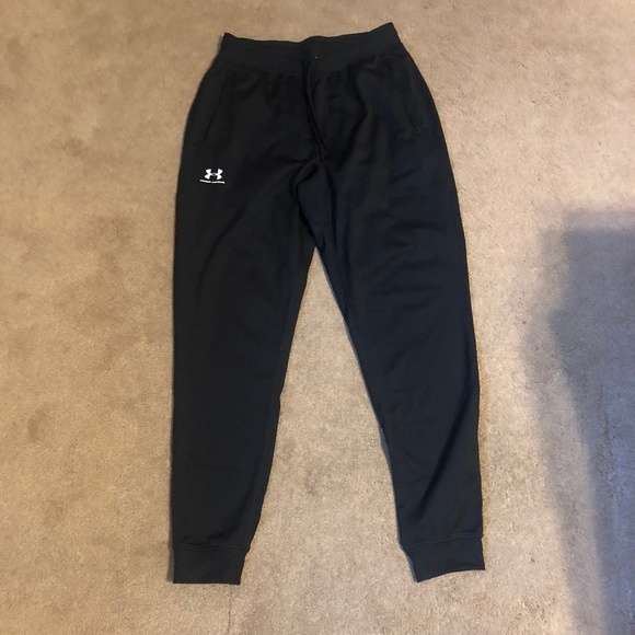 under armour athletic jogger pants